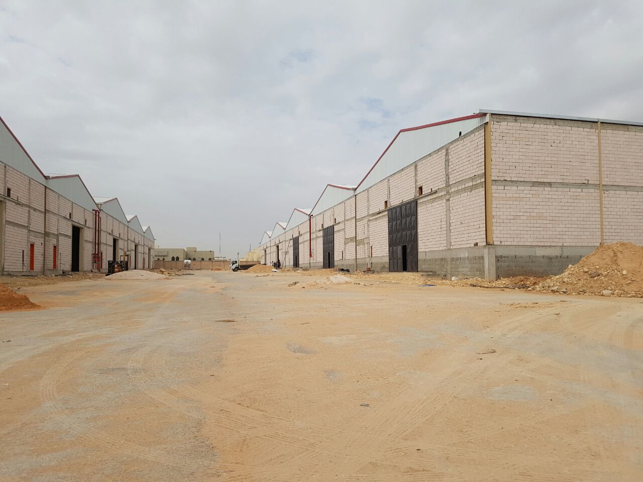 Al-Fawzan project, Al-Jazeera neighborhood warehouses